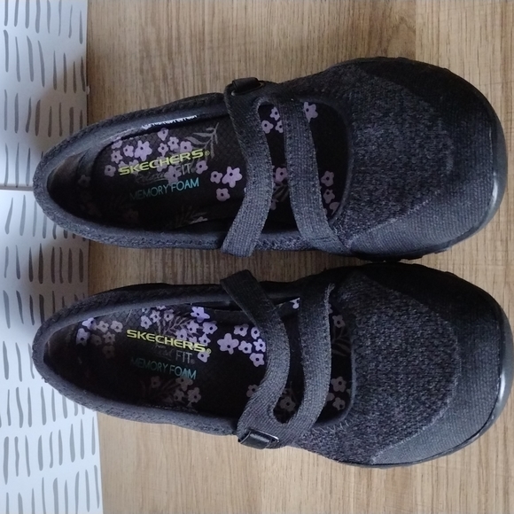 Skechers Sport Women's Breathe Easy Flats - Picture 2 of 12